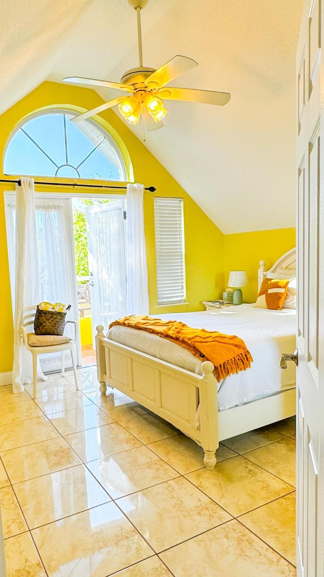 West Bay Shangri-La Boutique Bed & Breakfast المظهر الخارجي الصورة
