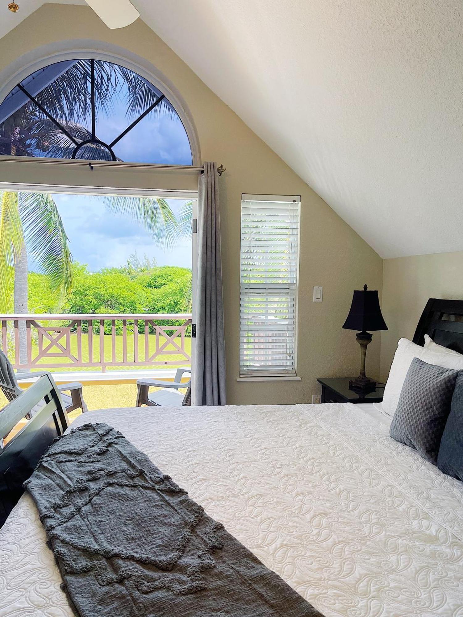 West Bay Shangri-La Boutique Bed & Breakfast المظهر الخارجي الصورة