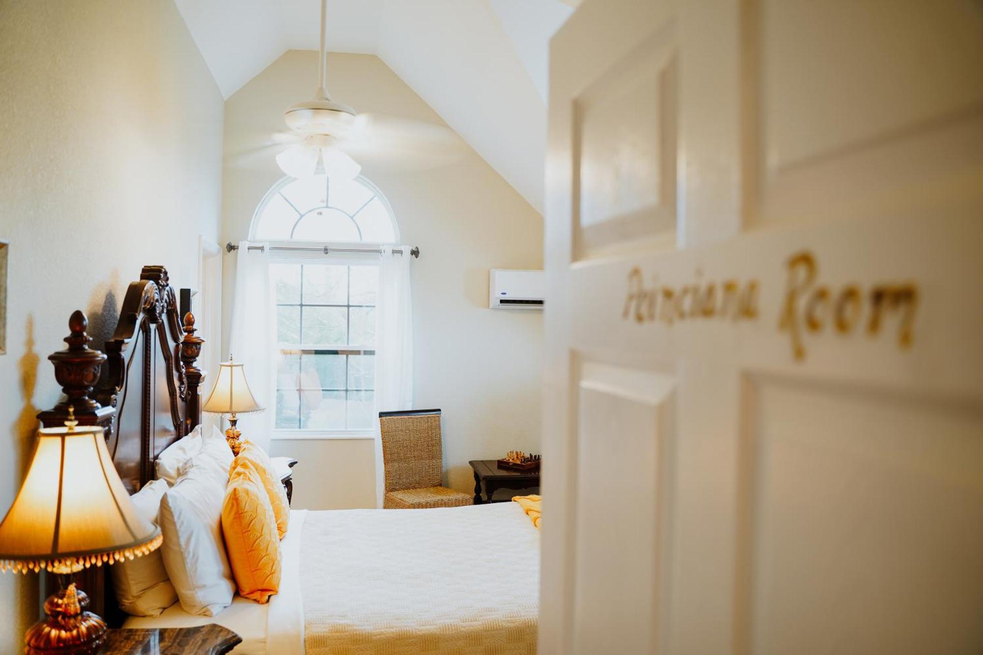 West Bay Shangri-La Boutique Bed & Breakfast المظهر الخارجي الصورة