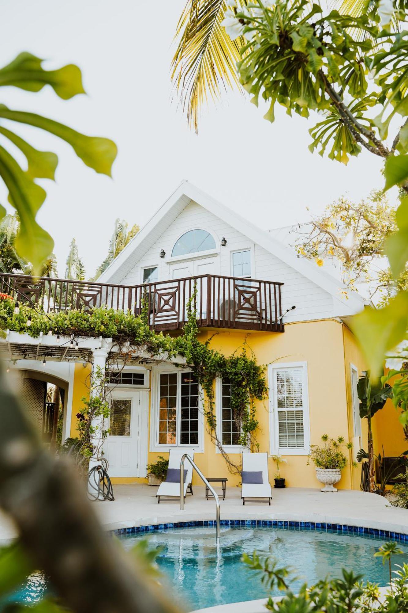 West Bay Shangri-La Boutique Bed & Breakfast المظهر الخارجي الصورة