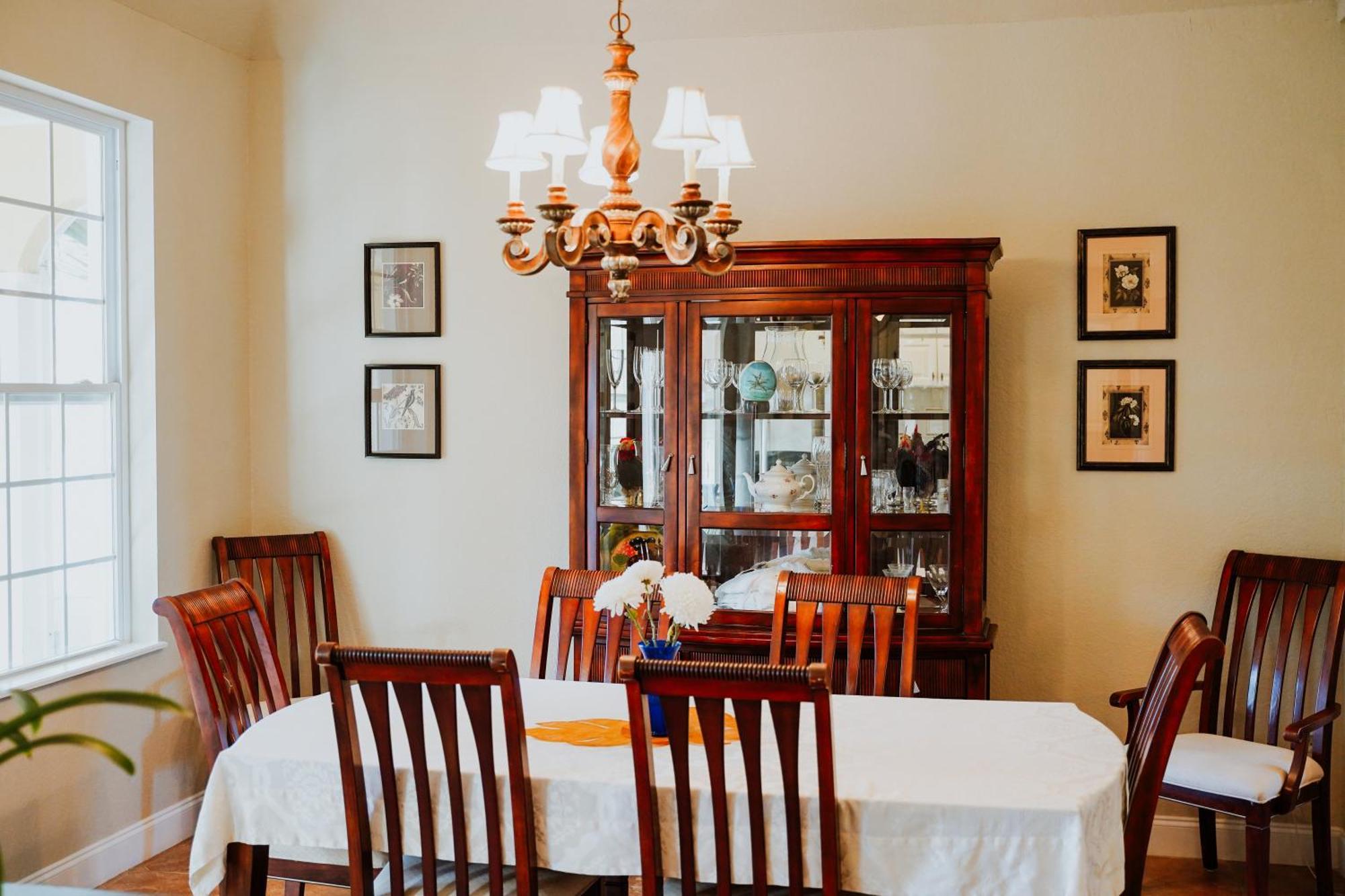 West Bay Shangri-La Boutique Bed & Breakfast المظهر الخارجي الصورة