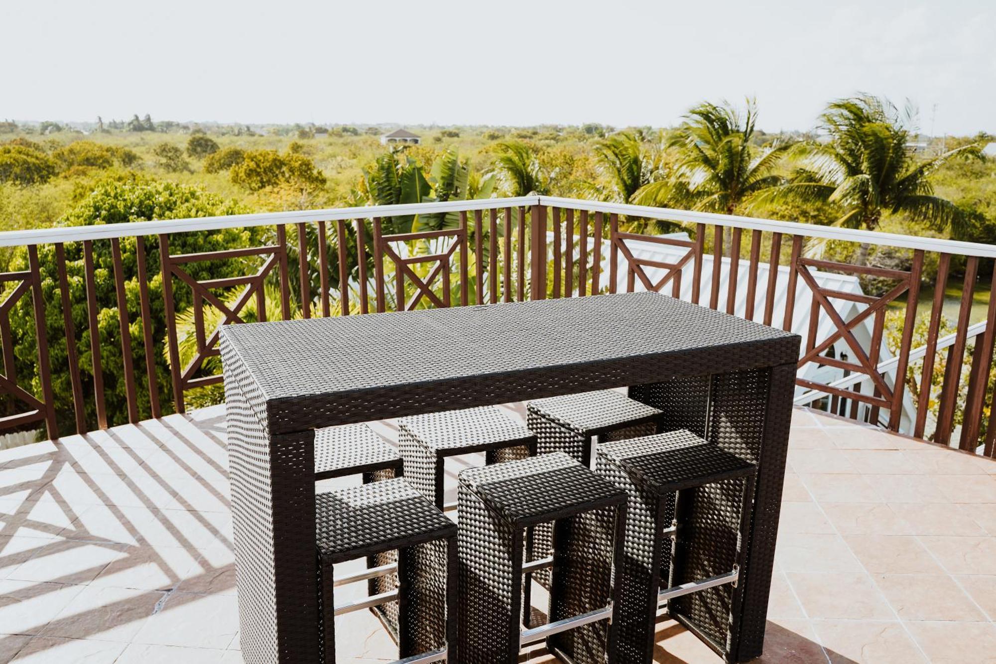 West Bay Shangri-La Boutique Bed & Breakfast الغرفة الصورة